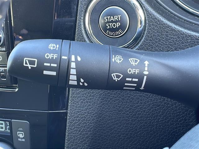 エクストレイル ２０Ｘ　純正ナビ（ＣＤ　ＤＶＤ　フルセグＴＶ　ＢＴ）　ＥＴＣ　ドライブレコーダー　ＬＥＤヘッドライト　アイドリングストップ　シートヒーター　ルーフレール　ダウンヒルアシスト　純正フロアマット　純正ＡＷ（5枚目）