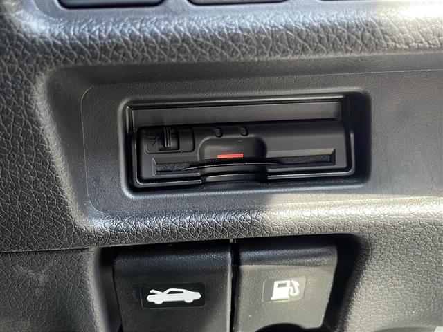 エクストレイル ２０Ｘ　純正ナビ（ＣＤ　ＤＶＤ　フルセグＴＶ　ＢＴ）　ＥＴＣ　ドライブレコーダー　ＬＥＤヘッドライト　アイドリングストップ　シートヒーター　ルーフレール　ダウンヒルアシスト　純正フロアマット　純正ＡＷ（10枚目）