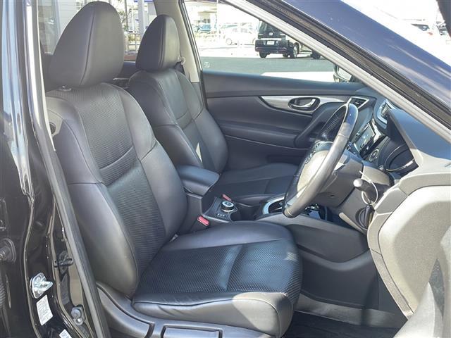 エクストレイル ２０Ｘ　純正ナビ（ＣＤ　ＤＶＤ　フルセグＴＶ　ＢＴ）　ＥＴＣ　ドライブレコーダー　ＬＥＤヘッドライト　アイドリングストップ　シートヒーター　ルーフレール　ダウンヒルアシスト　純正フロアマット　純正ＡＷ（17枚目）