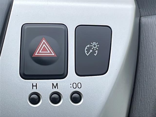 プリウスアルファ Ｓツーリングセレクション　純正ナビ（ＣＤ　ＤＶＤ　ＴＶ　ＢＴ）　バックカメラ　ＬＥＤヘッドライト　ビルトインＥＴＣ　ドライブレコーダー　Ｗ＋サイドエアバッグ　カーテンエアバッグ　ステアリングスイッチ　プッシュスタート（13枚目）