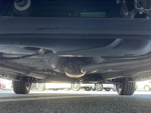 スペーシアカスタム ハイブリッドＧＳ　社外ナビ（ＣＤ　ＤＶＤ　フルセグＴＶ）　バックカメラ　片側パワースライドドア　アイドリングストップ　シートヒーター　ＥＴＣ　社外アルミ　プッシュスタート　スマートキー　ＬＥＤヘッドライト（41枚目）