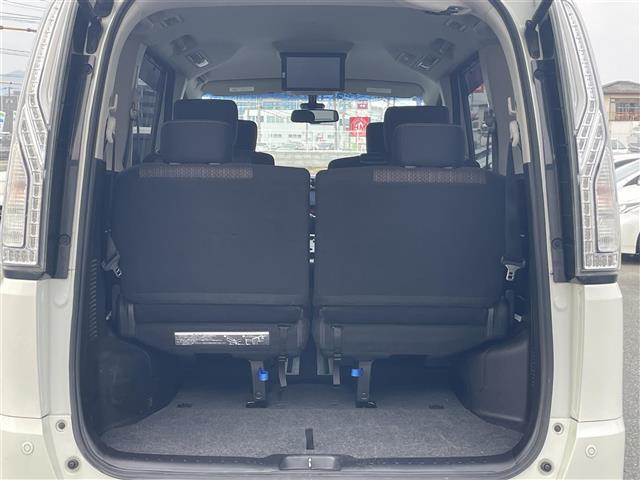 セレナ ハイウェイＳ　Ｓ　ＨＶ　Ａセーフ　純正ナビ　全方位カメラ　フリップダウンモニター　フルセグテレビ　ＤＶＤ／ＣＤ　Ｂｌｕｅｔｏｏｔｈ接続　ＥＴＣ　両側パワースライドドア　コーナーセンサー　クルーズコントロール　スマートキー（13枚目）