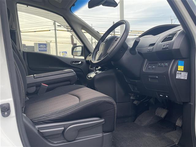 セレナ ハイウェイＳ　Ｓ　ＨＶ　Ａセーフ　純正ナビ　全方位カメラ　フリップダウンモニター　フルセグテレビ　ＤＶＤ／ＣＤ　Ｂｌｕｅｔｏｏｔｈ接続　ＥＴＣ　両側パワースライドドア　コーナーセンサー　クルーズコントロール　スマートキー（14枚目）