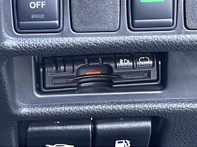 エクストレイル ２０Ｘ　エマージェンシーブレーキパッケージ　純正ナビ（ＣＤ　ＤＶＤ　フルセグＴＶ）　バックカメラ　エマージェンシーブレーキ　シートヒーター　ＥＴＣ　ＬＥＤヘッドライト　アイドリングストップ　プッシュスタート　スマートキー　前後コーナーセンサー（9枚目）