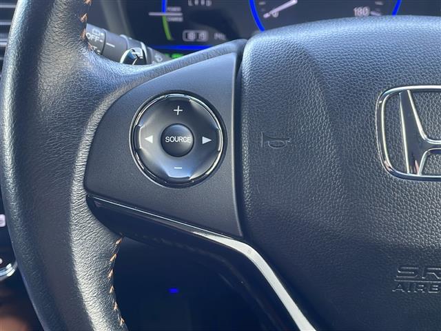 ヴェゼル ハイブリッドＺ　純正ナビ　バックカメラ　フルセグテレビ　ＤＶＤ／ＣＤ　Ｂｌｕｅｔｏｏｔｈ接続　ＥＴＣ　ハーフレザーシート　シートヒーター　クルーズコントロール　ＬＥＤヘッドライト　オートライト　スマートキー（4枚目）