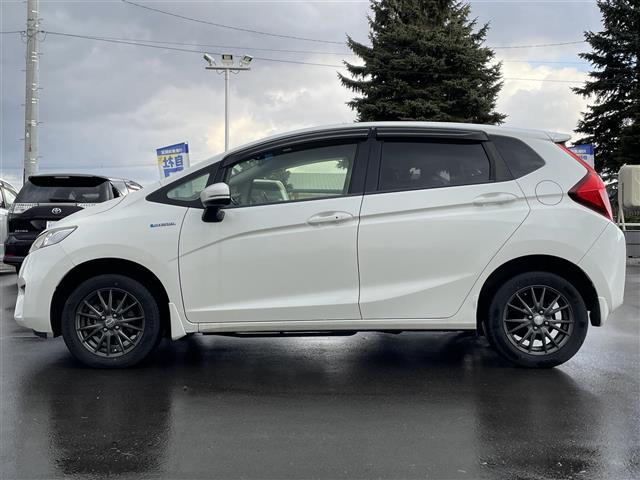 フィットハイブリッド Lパッケージ 純正ナビ Bカメラ ETC レーダーB クルコン(5枚目)