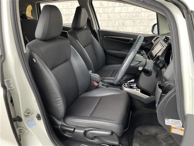 フィットハイブリッド Lパッケージ 純正ナビ Bカメラ ETC レーダーB クルコン(9枚目)