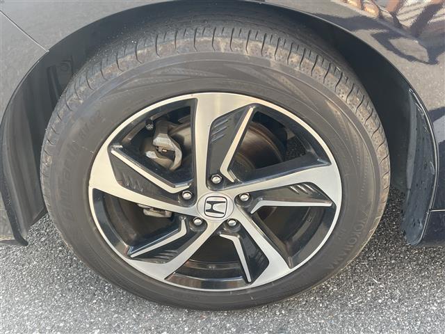 オデッセイ アブソルート　純正ナビ（ＣＤ・ＤＶＤ・ＢＴ接続可）／フルセグテレビ／バックカメラ／ＥＴＣ／両側パワースライドドア／クルーズコントロール／ＬＥＤヘッドライト（16枚目）