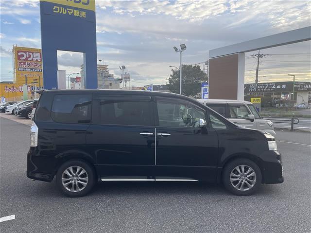 ヴォクシー ZS 煌II(12枚目)