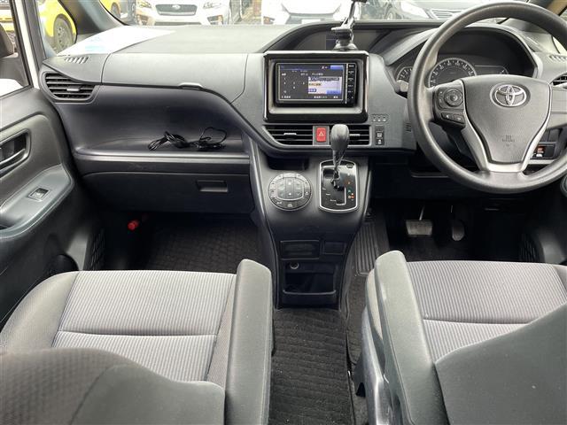 ヴォクシー X(13枚目)