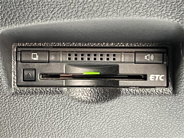 プリウス Ｓツーリングセレクション　社外ＳＤナビ／Ｂｌｕｅｔｏｏｔｈ／プリクラッシュセーフティ／クルーズコントロール／レーンキープアシスト／シートヒーター／バックカメラ／ＥＴＣ／スマートキー／プッシュスタート（18枚目）