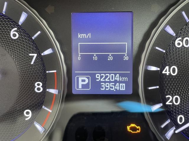 フーガ ２５０ＧＴ　Ａパッケージ　純正ナビ／Ｂｌｕｅｔｏｏｔｈ／クルーズコントロール／全方位カメラ／ハーフレザー／パワーシート／ＥＴＣ／スマートキー／プッシュスタート／純正１８インチＡＷ（16枚目）