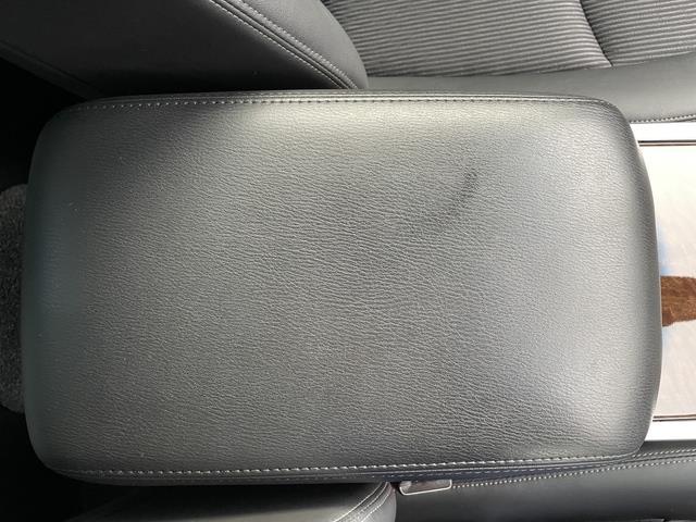 フーガ ２５０ＧＴ　Ａパッケージ　純正ナビ／Ｂｌｕｅｔｏｏｔｈ／クルーズコントロール／全方位カメラ／ハーフレザー／パワーシート／ＥＴＣ／スマートキー／プッシュスタート／純正１８インチＡＷ（25枚目）