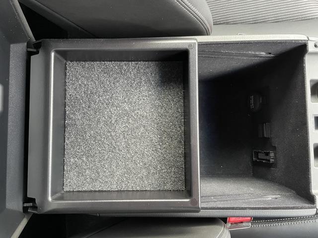 フーガ ２５０ＧＴ　Ａパッケージ　純正ナビ／Ｂｌｕｅｔｏｏｔｈ／クルーズコントロール／全方位カメラ／ハーフレザー／パワーシート／ＥＴＣ／スマートキー／プッシュスタート／純正１８インチＡＷ（26枚目）