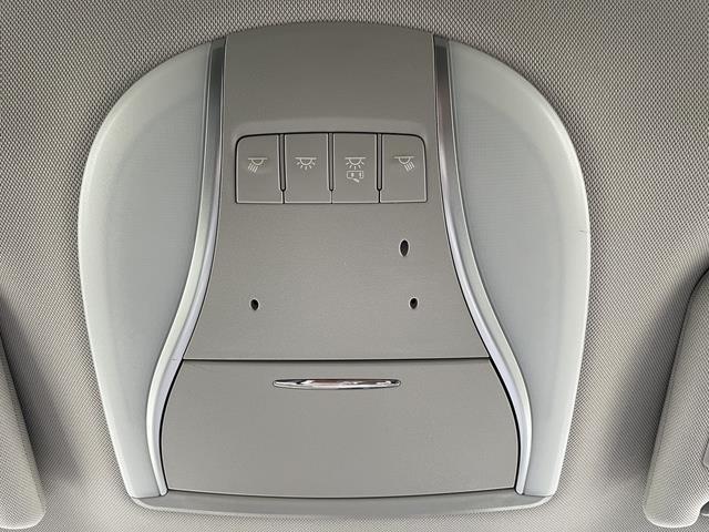 フーガ ２５０ＧＴ　Ａパッケージ　純正ナビ／Ｂｌｕｅｔｏｏｔｈ／クルーズコントロール／全方位カメラ／ハーフレザー／パワーシート／ＥＴＣ／スマートキー／プッシュスタート／純正１８インチＡＷ（31枚目）