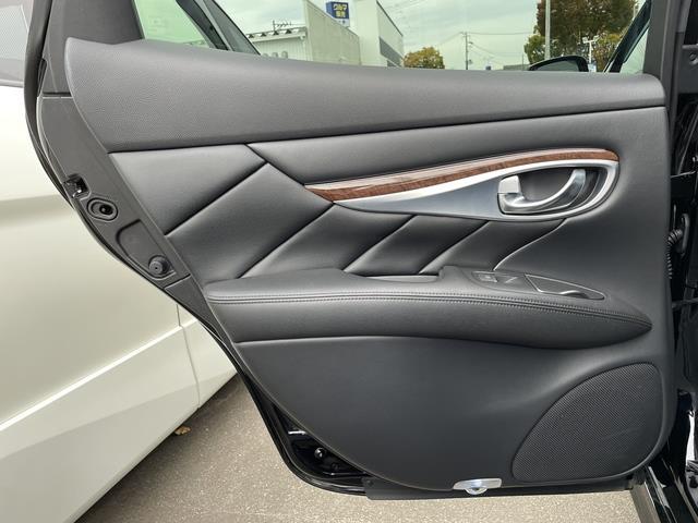 フーガ ２５０ＧＴ　Ａパッケージ　純正ナビ／Ｂｌｕｅｔｏｏｔｈ／クルーズコントロール／全方位カメラ／ハーフレザー／パワーシート／ＥＴＣ／スマートキー／プッシュスタート／純正１８インチＡＷ（40枚目）