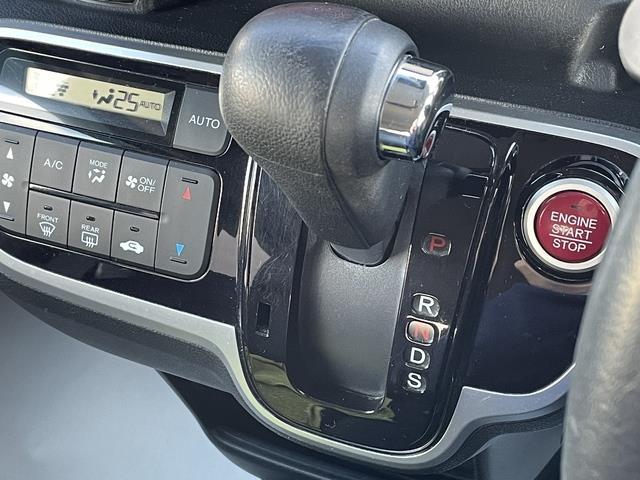 Ｎ－ＢＯＸカスタム Ｇ・ターボＬパッケージ　ＳＤナビ／Ｂｌｕｅｔｏｏｔｈ／両側パワースライドドア／バックカメラ／ハーフレザーシート／プッシュスタート／ＭＴモード付ＡＴ／スマートキー／（18枚目）