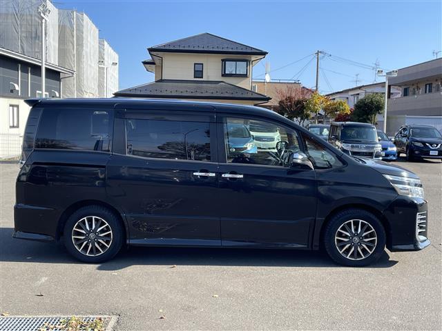 ヴォクシー ＺＳ　煌　両側パワースライドドア　メモリナビ　後席モニター　フルセグ　Ｂｌｕｅｔｏｏｔｈ　バックカメラ　ＣＤ／ＤＶＤ　ビルトインＥＴＣ　前後ドラレコ　ＡＳＳＵＲＡレーダー　ＬＥＤヘッドライト（6枚目）