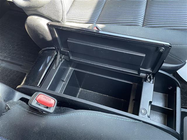 ヴォクシー ＺＳ　煌　両側パワースライドドア　メモリナビ　後席モニター　フルセグ　Ｂｌｕｅｔｏｏｔｈ　バックカメラ　ＣＤ／ＤＶＤ　ビルトインＥＴＣ　前後ドラレコ　ＡＳＳＵＲＡレーダー　ＬＥＤヘッドライト（39枚目）