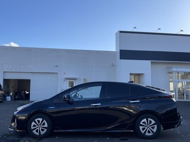 プリウス A 純正ナビ/フルセグ/Bluetooth/TRDエアロ/クルーズコントロール/バックカメラ/ETC/LED/スマートキー/パーキングアシスト(5枚目)