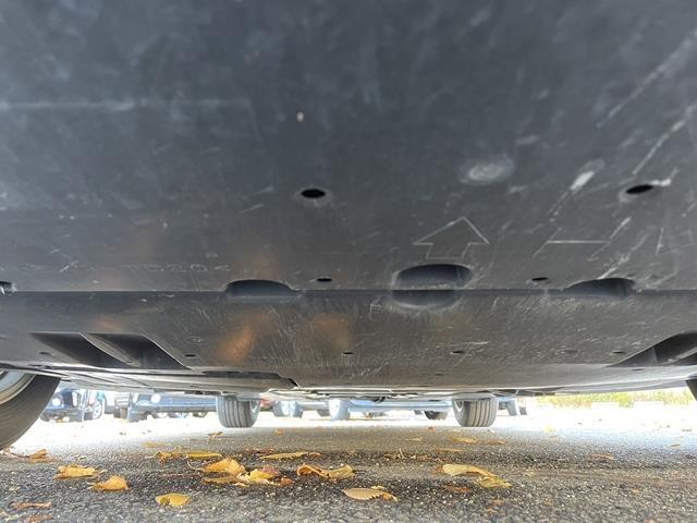 プリウス A 純正ナビ/フルセグ/Bluetooth/TRDエアロ/クルーズコントロール/バックカメラ/ETC/LED/スマートキー/パーキングアシスト(6枚目)