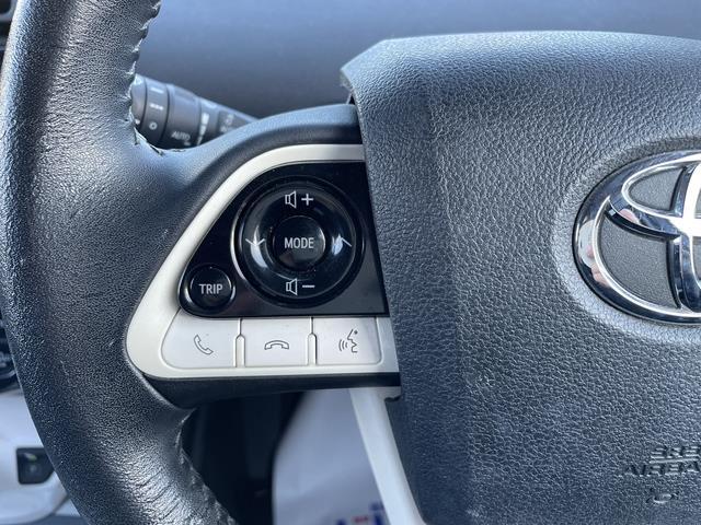 プリウス A 純正ナビ/フルセグ/Bluetooth/TRDエアロ/クルーズコントロール/バックカメラ/ETC/LED/スマートキー/パーキングアシスト(10枚目)