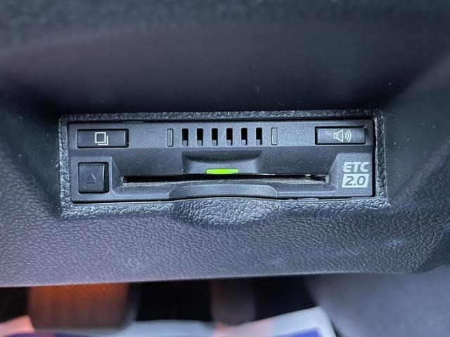 プリウス A 純正ナビ/フルセグ/Bluetooth/TRDエアロ/クルーズコントロール/バックカメラ/ETC/LED/スマートキー/パーキングアシスト(17枚目)