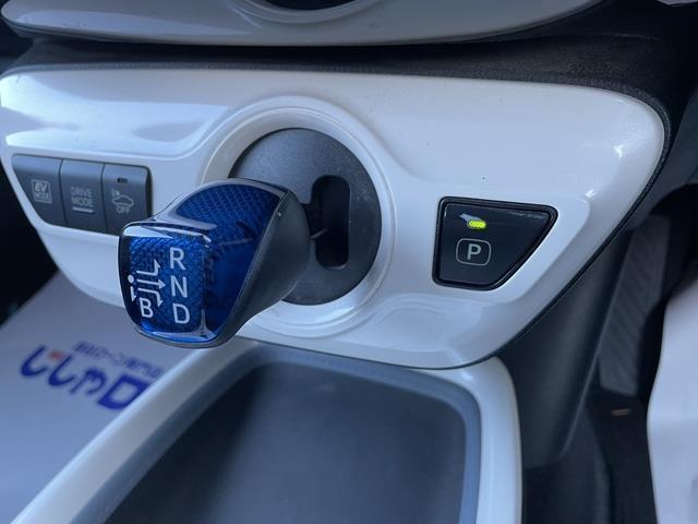 プリウス A 純正ナビ/フルセグ/Bluetooth/TRDエアロ/クルーズコントロール/バックカメラ/ETC/LED/スマートキー/パーキングアシスト(18枚目)