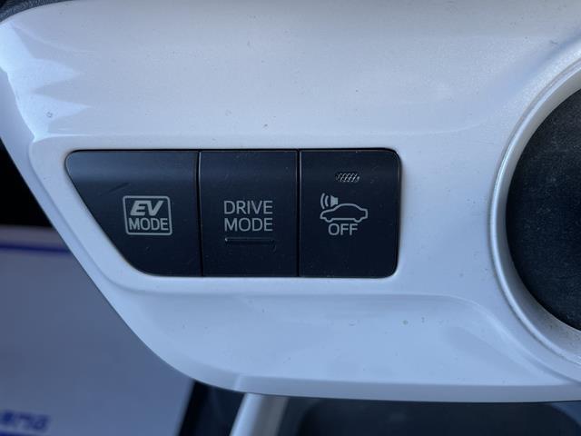 プリウス A 純正ナビ/フルセグ/Bluetooth/TRDエアロ/クルーズコントロール/バックカメラ/ETC/LED/スマートキー/パーキングアシスト(19枚目)