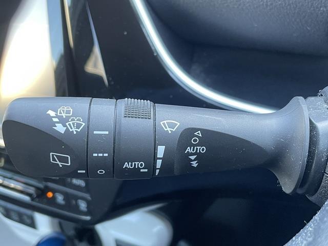 プリウス Sセーフティプラス モデリスタエアロ/純正ナビ/フルセグTV/Bluetooth/バックカメラ/クルコン/LED/プッシュスタート/ドライブレコーダー/ETC/衝突軽減システム(12枚目)