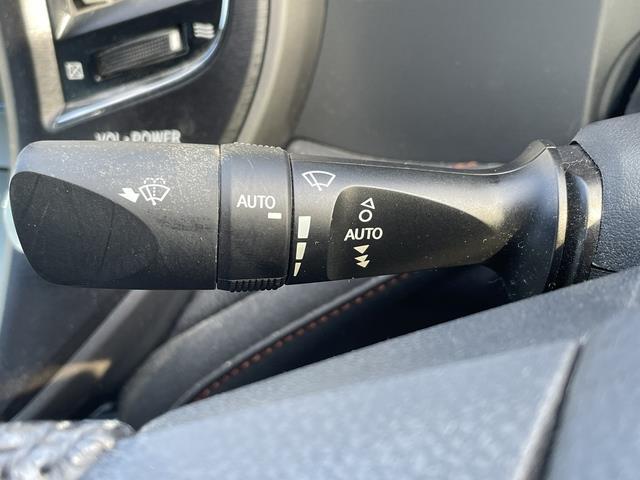 クラウンハイブリッド アスリートS 純正ナビ/Bluetooth/アラウンドビューモニター/パワーシート/シートヒーター/ステアリングヒーター/ETC/インテリジェントクリアランスソナー(13枚目)