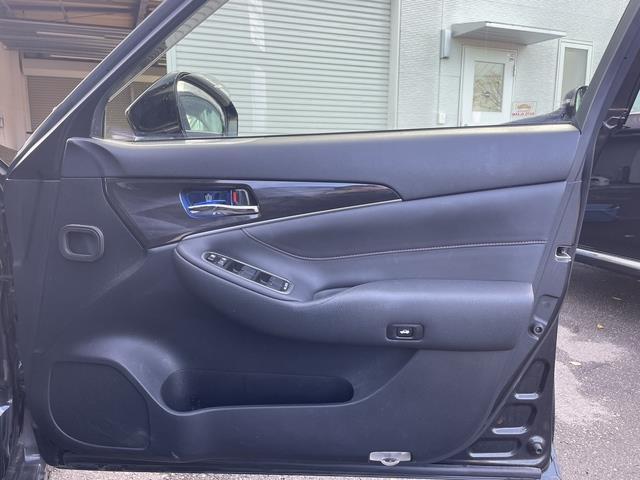 クラウンハイブリッド アスリートS 純正ナビ/Bluetooth/アラウンドビューモニター/パワーシート/シートヒーター/ステアリングヒーター/ETC/インテリジェントクリアランスソナー(32枚目)