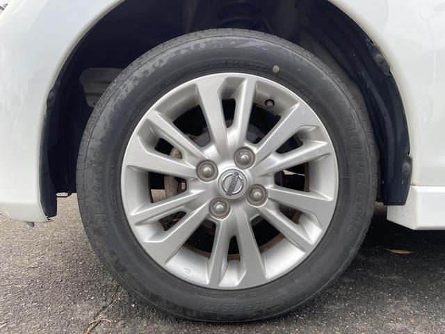 デイズ ハイウェイスター　Ｊ　純正オーディオ　キーレス　オートエアコン　ＨＩＤヘッドライト　ＡＢＳ　純正マット（8枚目）