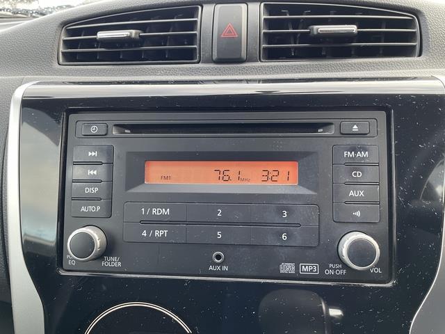 デイズ ハイウェイスター　Ｊ　純正オーディオ　キーレス　オートエアコン　ＨＩＤヘッドライト　ＡＢＳ　純正マット（13枚目）