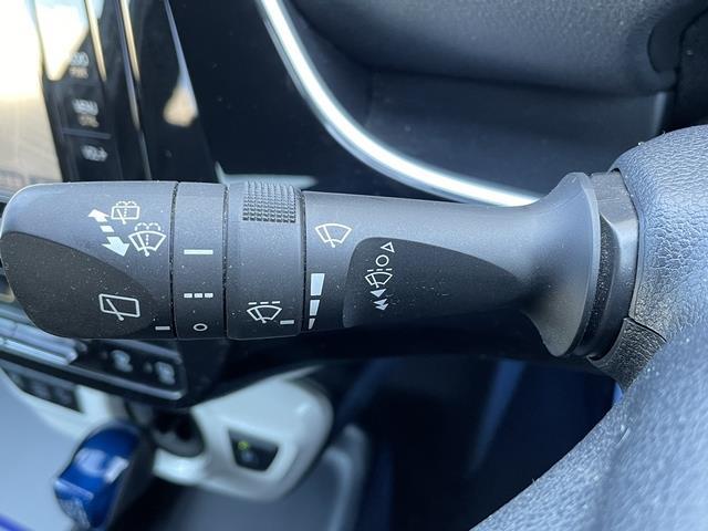 プリウス Ｓ　純正ＳＤナビ／Ｂｕｌｅｔｏｏｔｈ／バックカメラ／フルセグ／プッシュスタート／スマートキー／ＥＴＣ／ＬＥＤヘッドライト（13枚目）