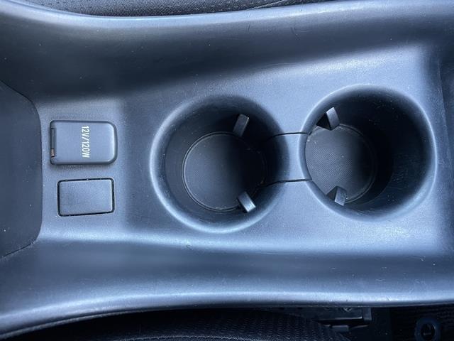 プリウス Ｓ　純正ＳＤナビ／Ｂｕｌｅｔｏｏｔｈ／バックカメラ／フルセグ／プッシュスタート／スマートキー／ＥＴＣ／ＬＥＤヘッドライト（27枚目）