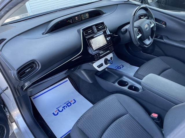 プリウス Ｓ　純正ＳＤナビ／Ｂｕｌｅｔｏｏｔｈ／バックカメラ／フルセグ／プッシュスタート／スマートキー／ＥＴＣ／ＬＥＤヘッドライト（29枚目）