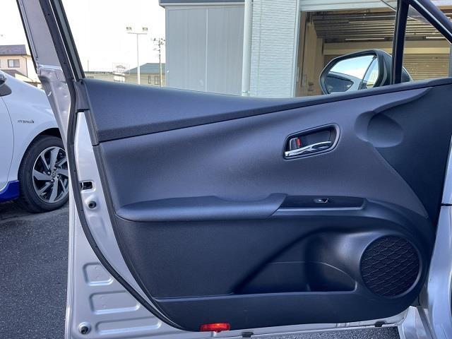 プリウス Ｓ　純正ＳＤナビ／Ｂｕｌｅｔｏｏｔｈ／バックカメラ／フルセグ／プッシュスタート／スマートキー／ＥＴＣ／ＬＥＤヘッドライト（33枚目）