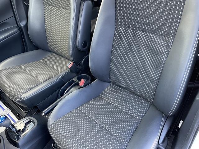 アクア Ｘ－ＵＲＢＡＮ　ＳＤナビ　フルセグ　Ｂｌｕｅｔｏｏｔｈ　バックカメラ　ＥＴＣ　オートライト（29枚目）