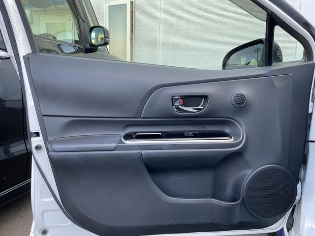 アクア Ｘ－ＵＲＢＡＮ　ＳＤナビ　フルセグ　Ｂｌｕｅｔｏｏｔｈ　バックカメラ　ＥＴＣ　オートライト（31枚目）