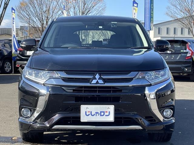 アウトランダーＰＨＥＶ Ｇナビパッケージ　純正ナビ／フルセグＴＶ／４ＷＤ／クルーズコントロール／マルチアラウンドモニター／ハーフレザー／衝突軽減システム／ＬＥＤ（2枚目）