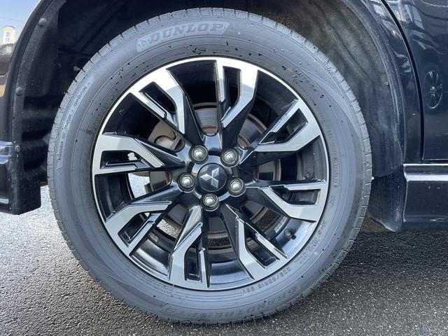 アウトランダーＰＨＥＶ Ｇナビパッケージ　純正ナビ／フルセグＴＶ／４ＷＤ／クルーズコントロール／マルチアラウンドモニター／ハーフレザー／衝突軽減システム／ＬＥＤ（6枚目）