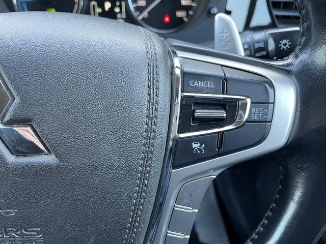 アウトランダーＰＨＥＶ Ｇナビパッケージ　純正ナビ／フルセグＴＶ／４ＷＤ／クルーズコントロール／マルチアラウンドモニター／ハーフレザー／衝突軽減システム／ＬＥＤ（12枚目）