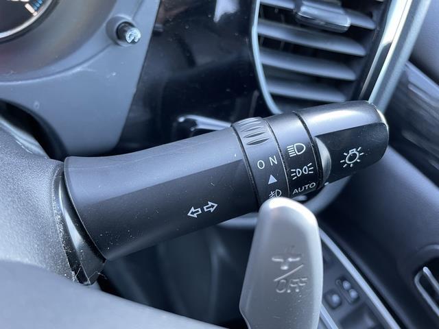 アウトランダーＰＨＥＶ Ｇナビパッケージ　純正ナビ／フルセグＴＶ／４ＷＤ／クルーズコントロール／マルチアラウンドモニター／ハーフレザー／衝突軽減システム／ＬＥＤ（14枚目）