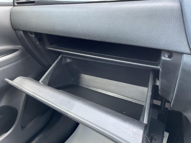 アウトランダーＰＨＥＶ Ｇナビパッケージ　純正ナビ／フルセグＴＶ／４ＷＤ／クルーズコントロール／マルチアラウンドモニター／ハーフレザー／衝突軽減システム／ＬＥＤ（21枚目）