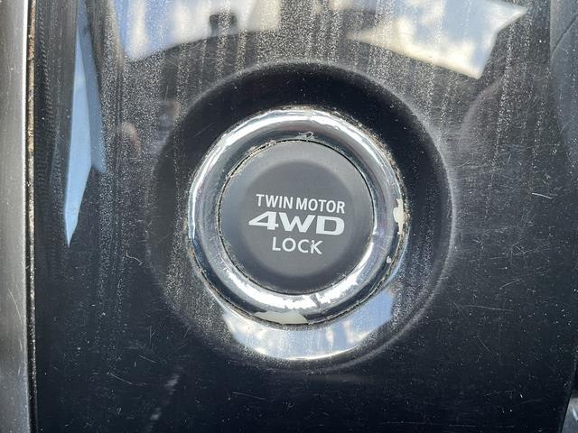 アウトランダーＰＨＥＶ Ｇナビパッケージ　純正ナビ／フルセグＴＶ／４ＷＤ／クルーズコントロール／マルチアラウンドモニター／ハーフレザー／衝突軽減システム／ＬＥＤ（23枚目）