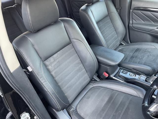 アウトランダーＰＨＥＶ Ｇナビパッケージ　純正ナビ／フルセグＴＶ／４ＷＤ／クルーズコントロール／マルチアラウンドモニター／ハーフレザー／衝突軽減システム／ＬＥＤ（30枚目）