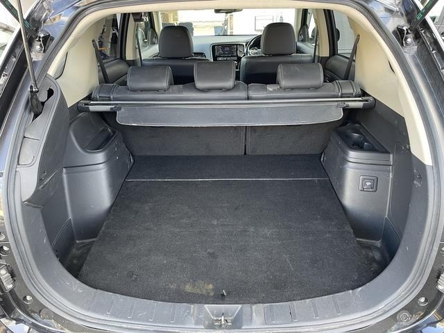 アウトランダーＰＨＥＶ Ｇナビパッケージ　純正ナビ／フルセグＴＶ／４ＷＤ／クルーズコントロール／マルチアラウンドモニター／ハーフレザー／衝突軽減システム／ＬＥＤ（38枚目）