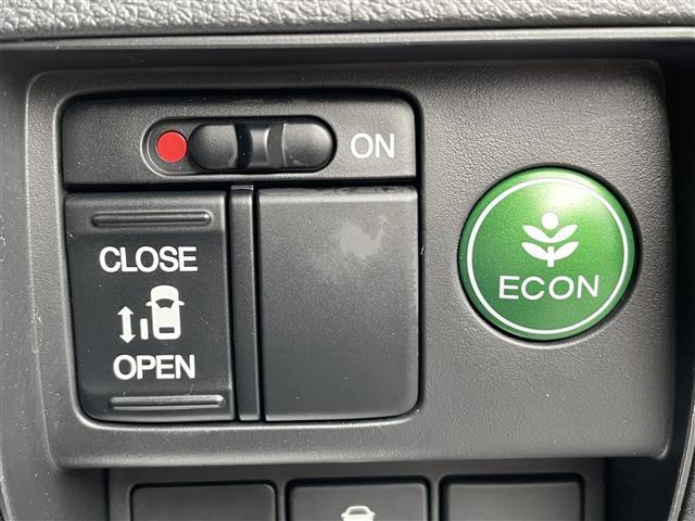 オデッセイ アブソルート　パワースライドドア　ＳＤナビ　フルセグ　Ｂｌｕｅｔｏｏｔｈ　バックカメラ　ＣＤ／ＤＶＤ　クルコン　ＥＴＣ　ＬＥＤヘッドライト（17枚目）