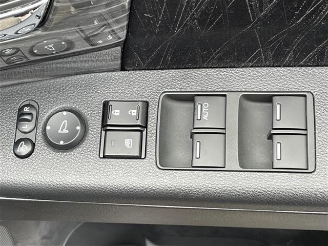 オデッセイ アブソルート　パワースライドドア　ＳＤナビ　フルセグ　Ｂｌｕｅｔｏｏｔｈ　バックカメラ　ＣＤ／ＤＶＤ　クルコン　ＥＴＣ　ＬＥＤヘッドライト（26枚目）